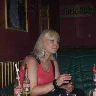 	single 
			from Poland 
'testerka', seeking men in other countries, lives in Poland  Warszawa