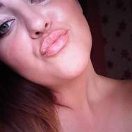 'LuLu87', girl from Poland , waiting to meet men from BE