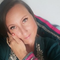 Lady from Poland 'Amrit',  looking for men in Sheffield UK