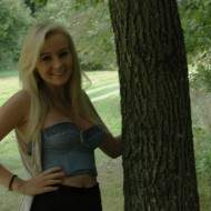 Lingle from Poland 'lolita27',  waiting to meet men from CA