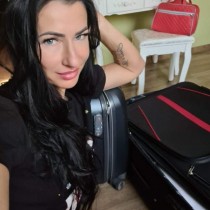 Polish Lady 
				'Magda', wants to chat with someone. Lives UnitedKingdom  Glasgow