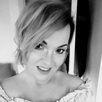 	Lady 
		from Poland 
'Omena', wants to chat with someone. Lives Ireland  Ireland